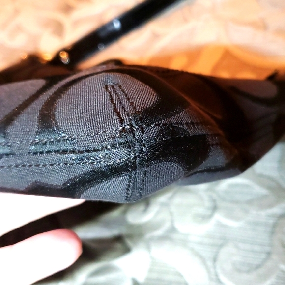 Authentic Coach Signature Jacquard Poppy black shoulder bag - Picture 16 of 17